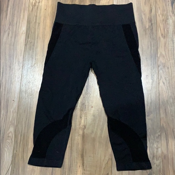 Forever 21 mesh workout leggings - Picture 3 of 3